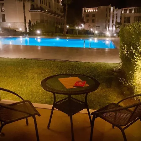 Sunny Luxurious Studio With Pool And Garden Apartament